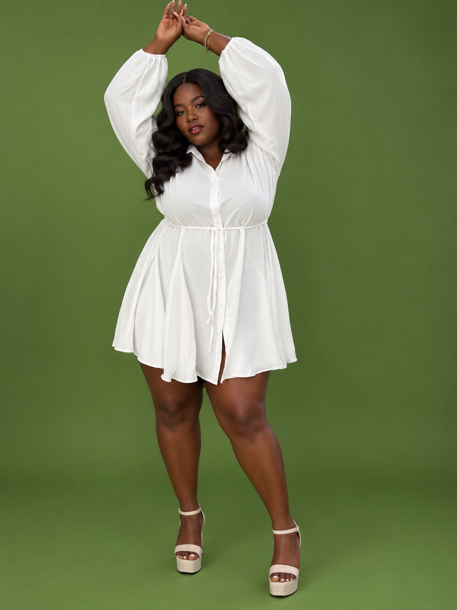 Robe blanche ceinturée – Manches longues