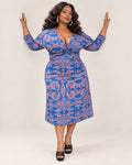 Robe longue portefeuille bleu et rose grande taille vue de face FEELYOURSELF by KéKé